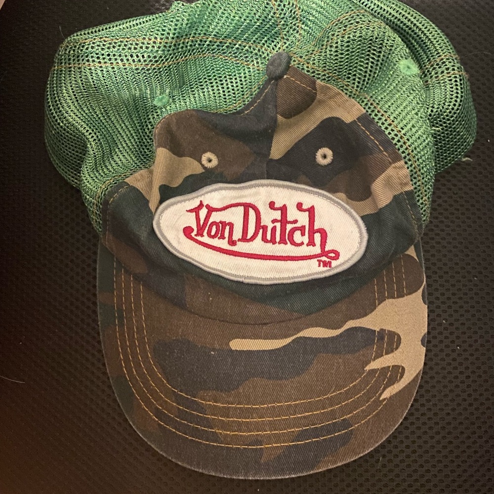 Von Dutch camo hat